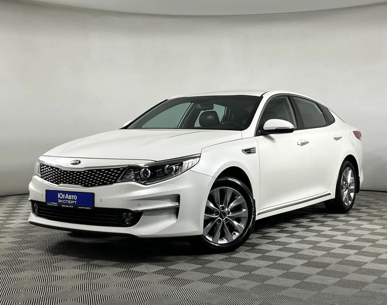Автомобиль в рассрочку в Краснодаре - Kia Optima 2016 года с пробегом 111 291 км купить за 1975000 рублей. 94432, Kia Optima 2016 года с пробегом 111 291 км