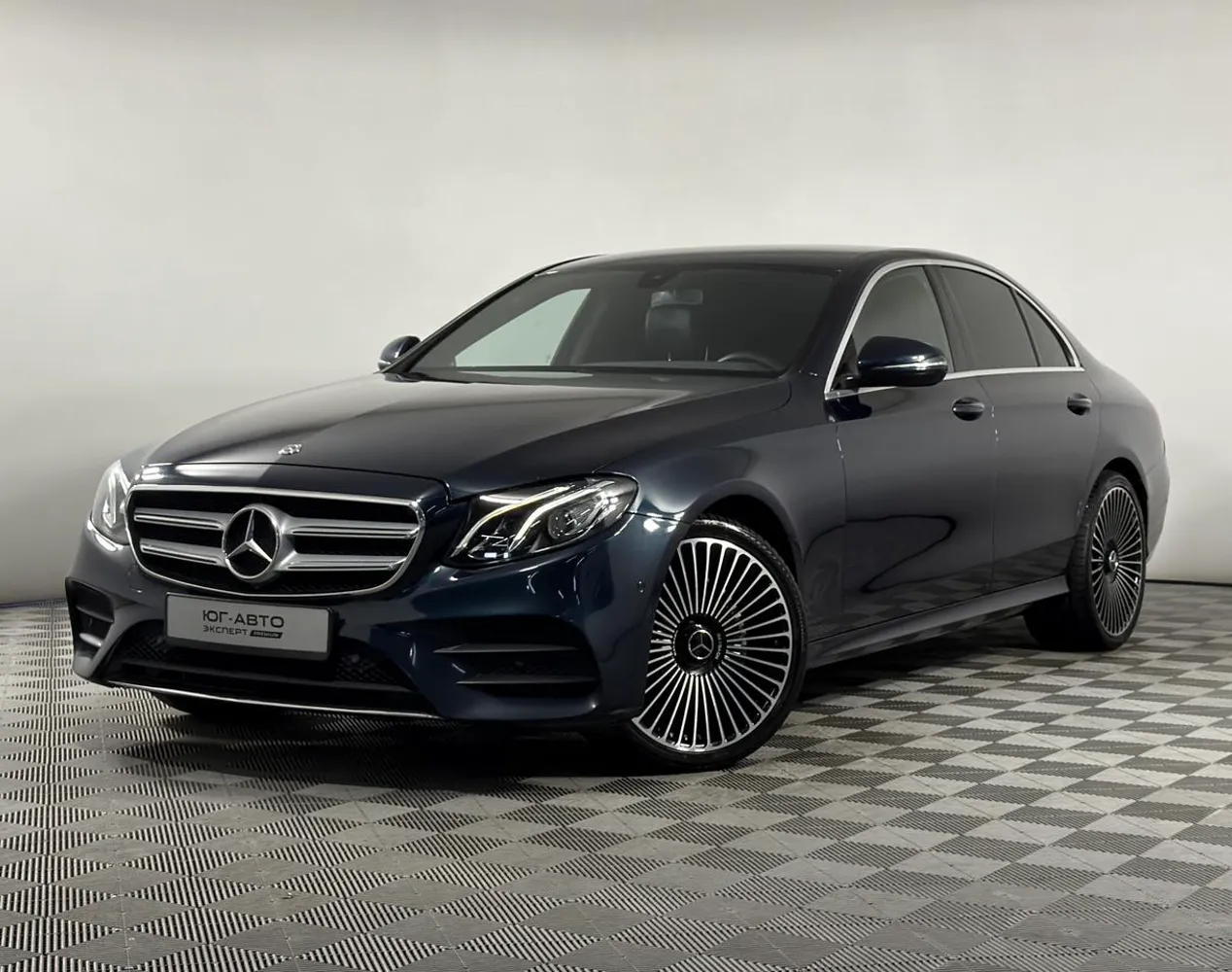 Автомобиль в рассрочку в Краснодаре - Mercedes-Benz E-Класс 2017 года с пробегом 267 099 км купить за 2450000 рублей. 95521, Mercedes-Benz E-Класс 2017 года с пробегом 267 099 км