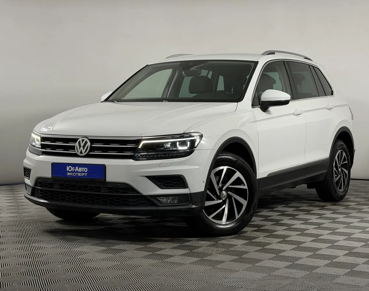 Автомобиль в рассрочку в Краснодаре - Volkswagen Tiguan 2019 года с пробегом 85 197 км купить за 2345000 рублей. 96553, Volkswagen Tiguan 2019 года с пробегом 85 197 км