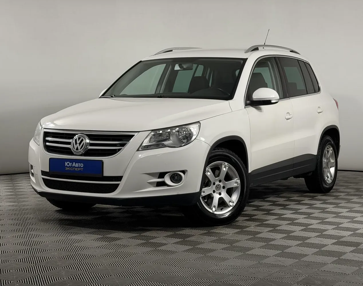 Автомобиль в рассрочку в Краснодаре - Volkswagen Tiguan 2010 года с пробегом 219 929 км купить за 945000 рублей. 95932, Volkswagen Tiguan 2010 года с пробегом 219 929 км