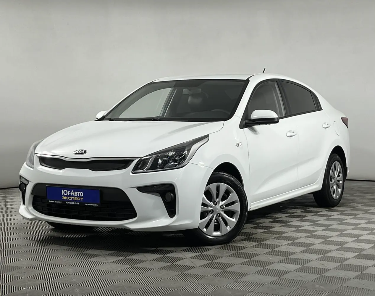 Автомобиль в рассрочку в Краснодаре - Kia Rio 2017 года с пробегом 150 225 км купить за 1249000 рублей. 93496, Kia Rio 2017 года с пробегом 150 225 км