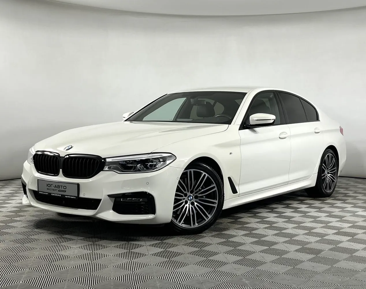 Автомобиль в рассрочку в Краснодаре - BMW 5 серия 2018 года с пробегом 20 100 км купить за 4999999 рублей. 91626, BMW 5 серия 2018 года с пробегом 20 100 км