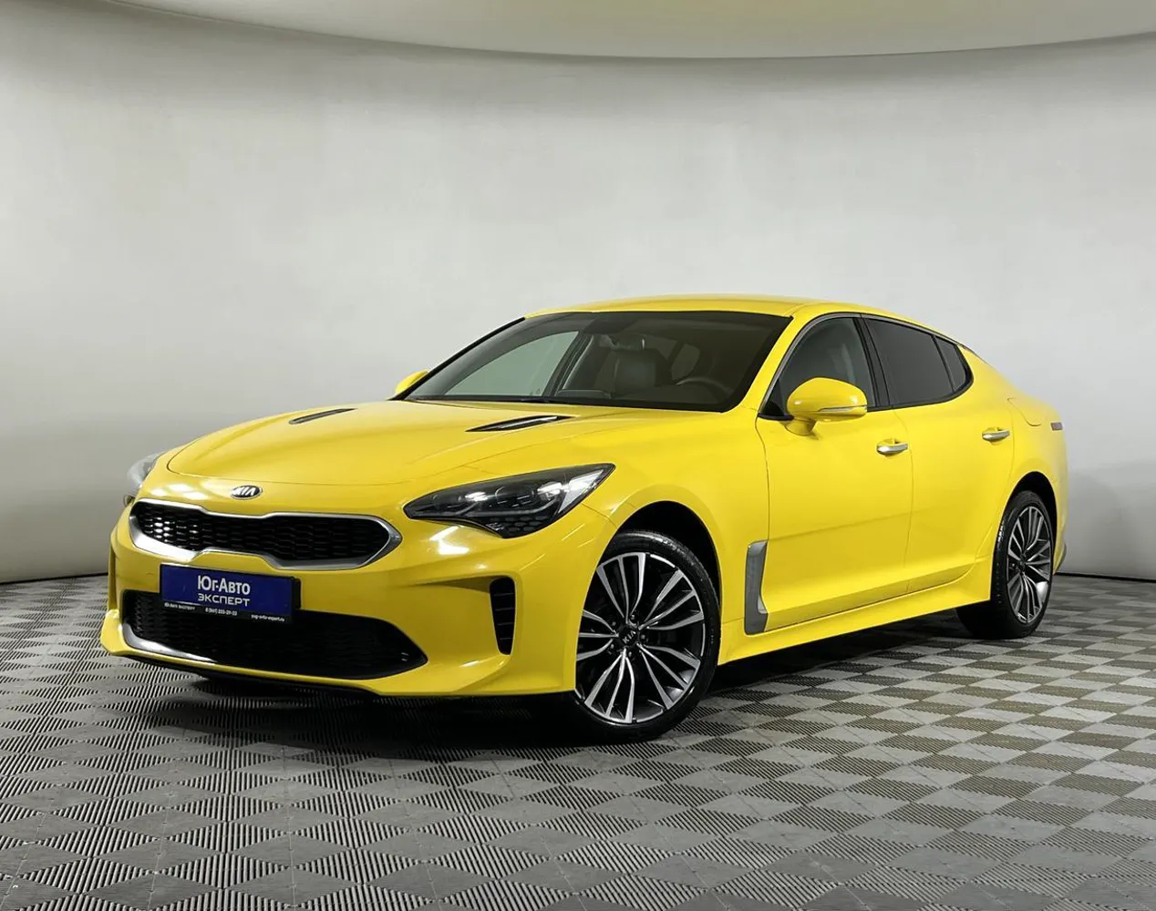 Автомобиль в рассрочку в Краснодаре - Kia Stinger 2018 года с пробегом 116 303 км купить за 2395000 рублей. 95517, Kia Stinger 2018 года с пробегом 116 303 км