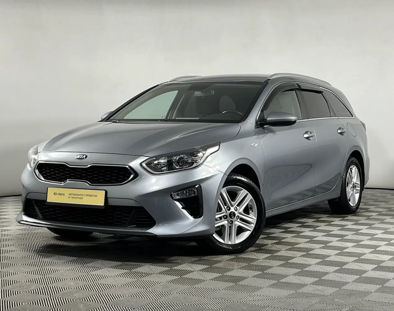 Автомобиль в рассрочку в Краснодаре - Kia Ceed 2020 года с пробегом 50 161 км купить за 2045000 рублей. 96194, Kia Ceed 2020 года с пробегом 50 161 км