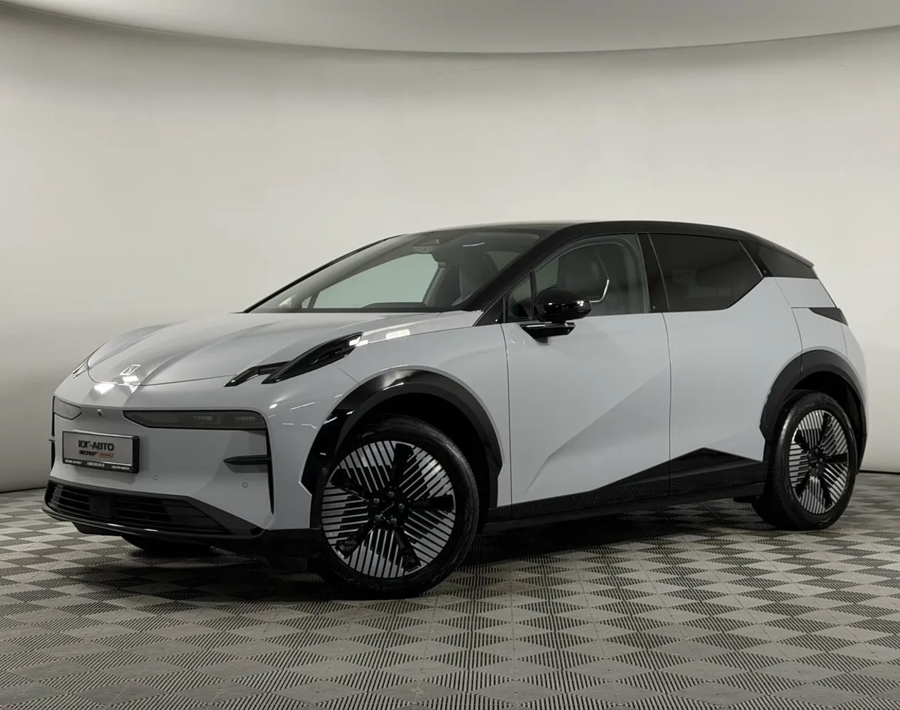 Автомобиль в рассрочку в Краснодаре - Zeekr X 2023 года с пробегом 25 000 км купить за 4249000 рублей. 94281, Zeekr X 2023 года с пробегом 25 000 км