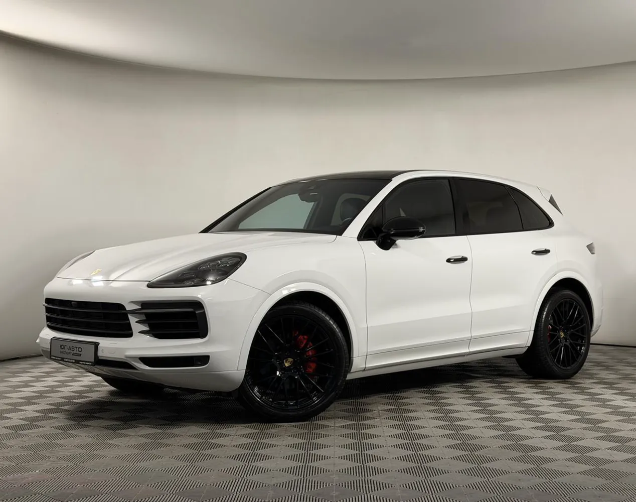 Автомобиль в рассрочку в Краснодаре - Porsche Cayenne 2018 года с пробегом 130 837 км купить за 4750000 рублей. 96274, Porsche Cayenne 2018 года с пробегом 130 837 км