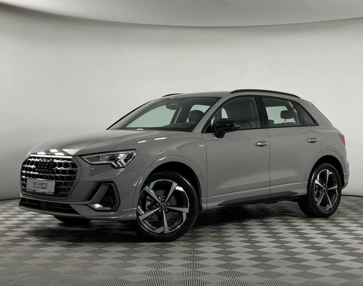 Автомобиль в рассрочку в Краснодаре - Audi Q3 2026 года с пробегом 24 км купить за 3830000 рублей. 93170, Audi Q3 2026 года с пробегом 24 км